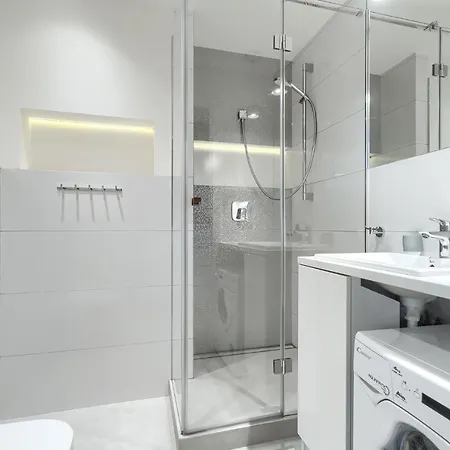 Munn 6 Apartment *