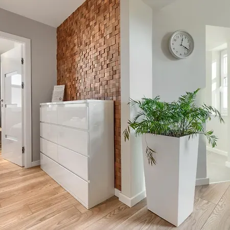 Munn 6 Apartment